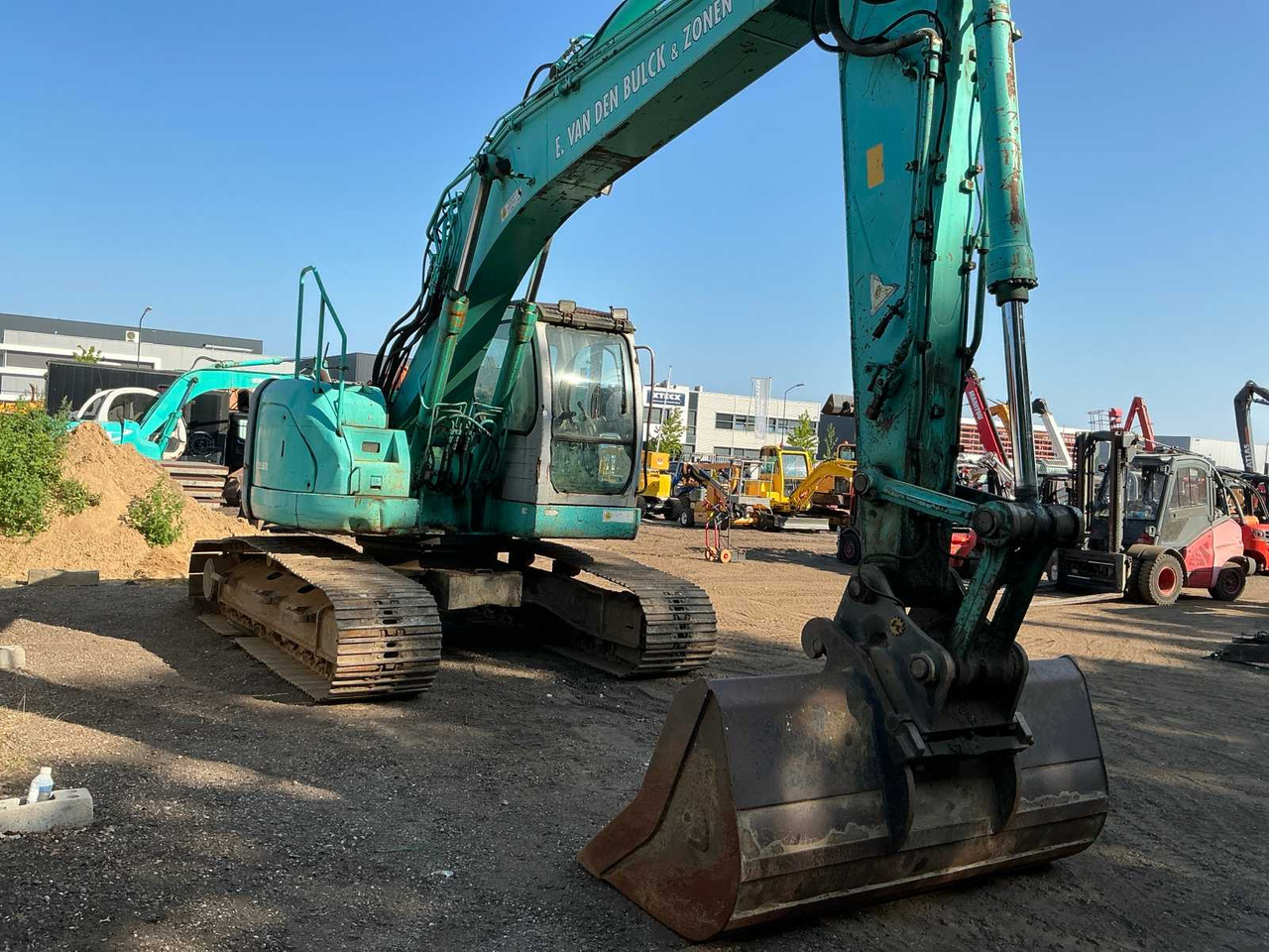 Kobelco SK235SR - Excavadora de cadenas: foto 3 Kobelco SK235SR - Excavadora de cadenas: foto 3