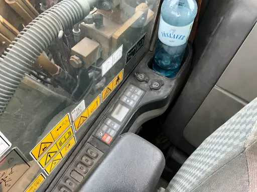 Excavadora de cadenas Komatsu 323D: foto 9