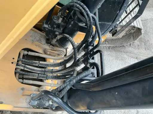 Excavadora de cadenas Komatsu 323D: foto 18