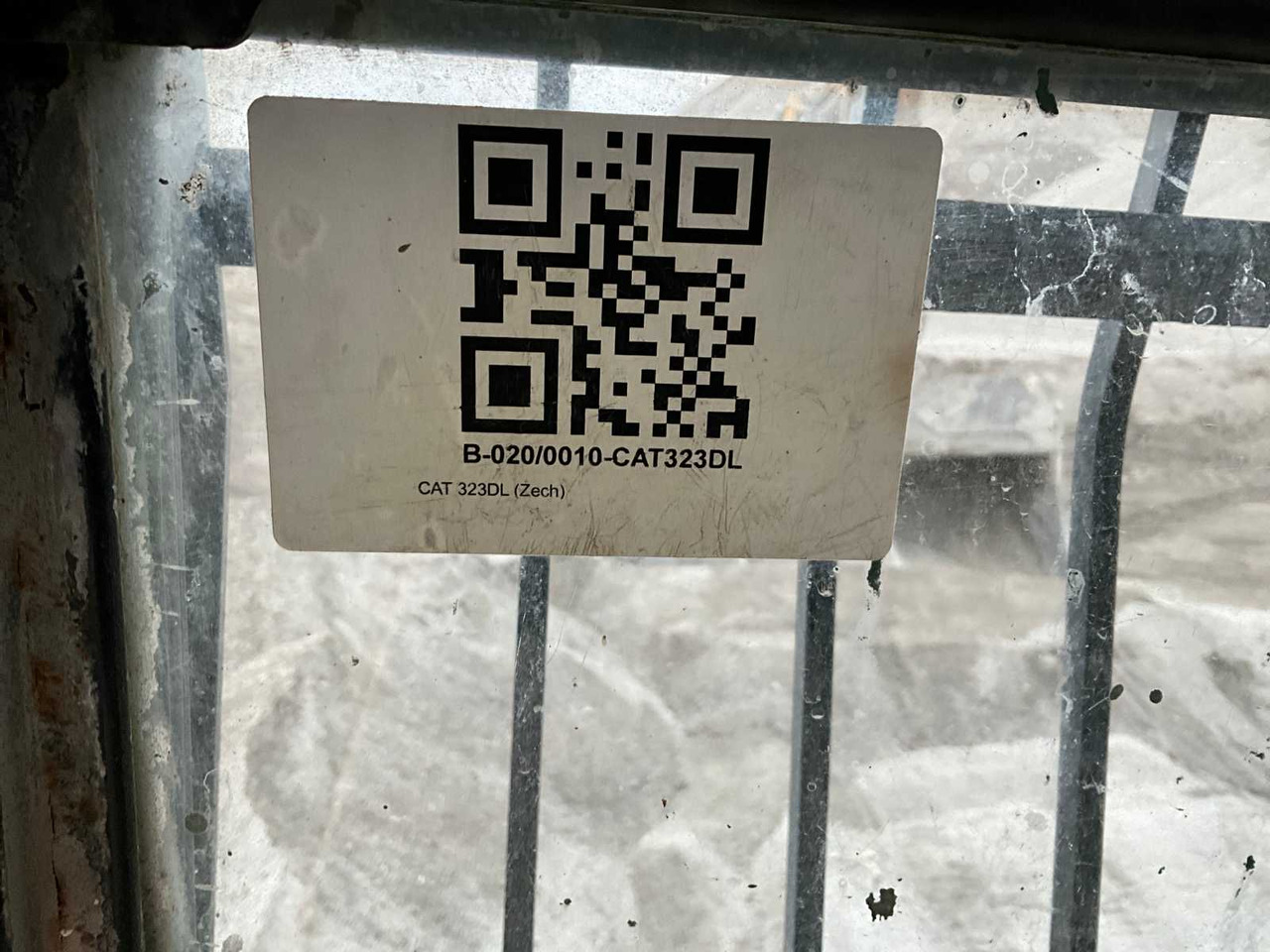 Excavadora de cadenas Komatsu 323D: foto 25
