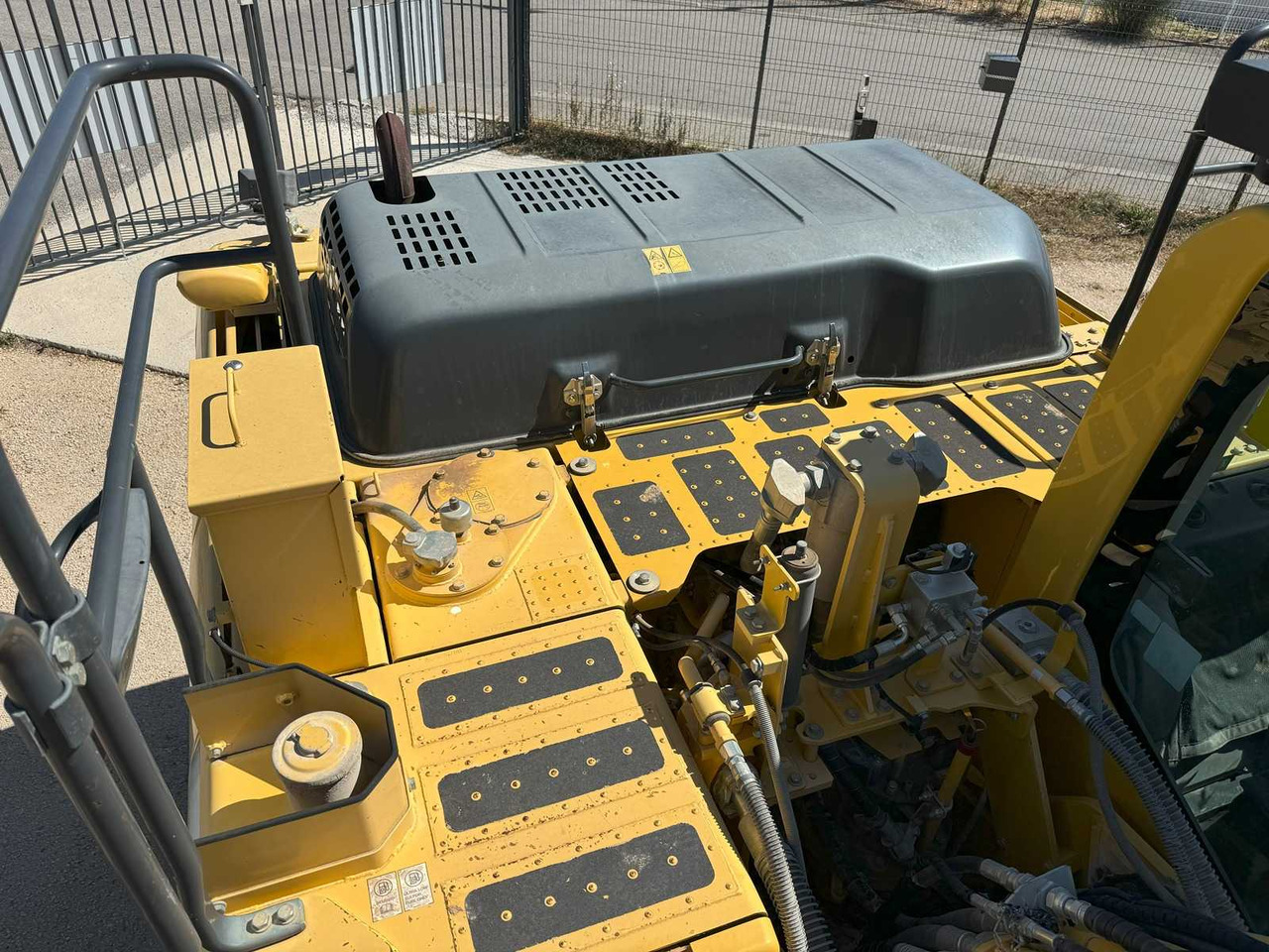 Excavadora de cadenas Komatsu HB215LC-2: foto 50 Excavadora de cadenas Komatsu HB215LC-2: foto 50