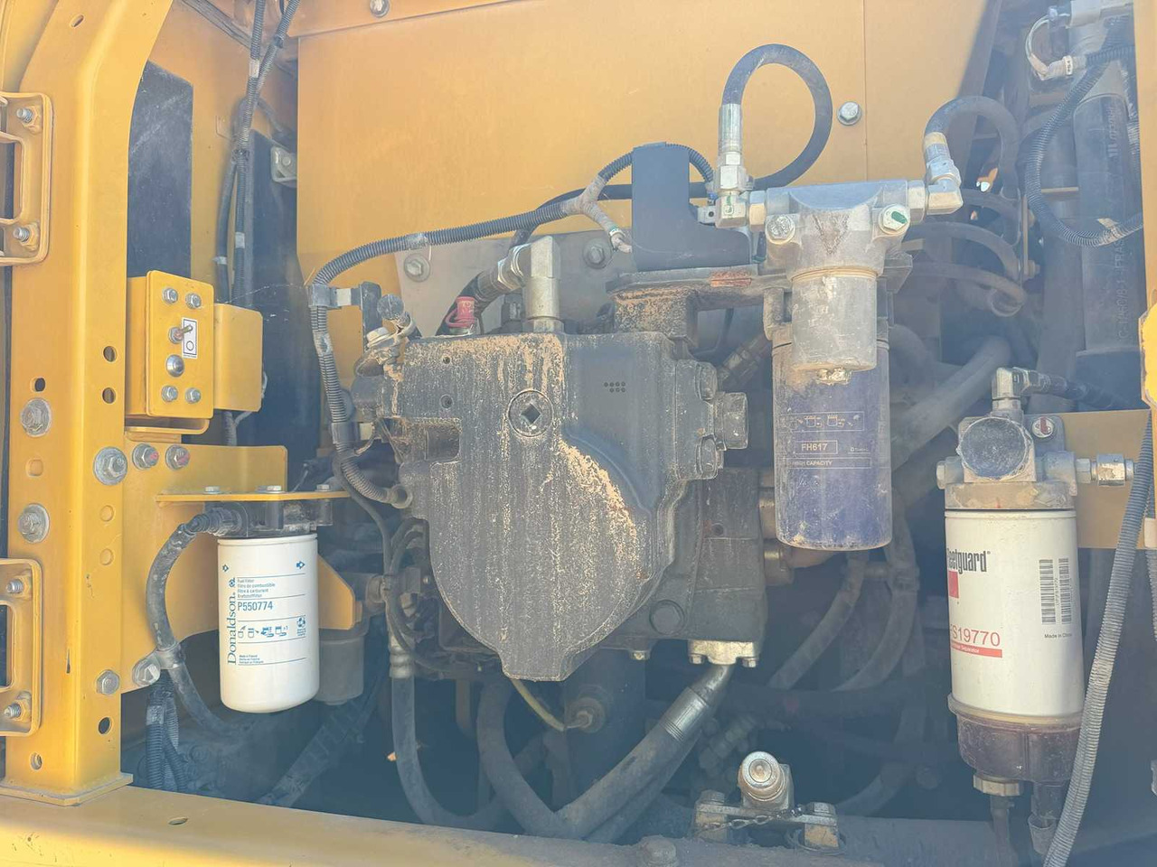 Excavadora de cadenas Komatsu HB215LC-2: foto 18 Excavadora de cadenas Komatsu HB215LC-2: foto 18