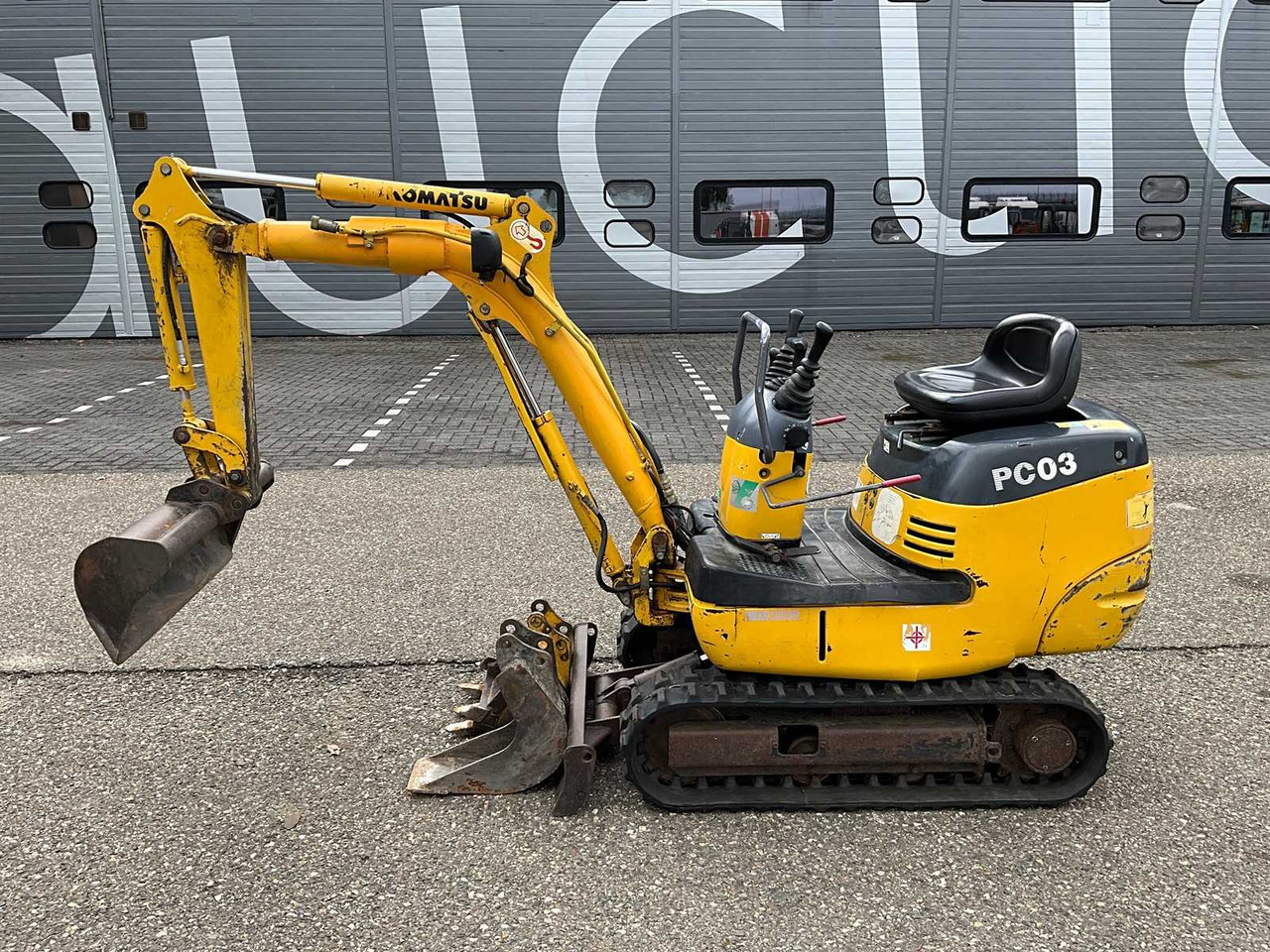 Komatsu PC03 - Miniexcavadora: foto 2 Komatsu PC03 - Miniexcavadora: foto 2