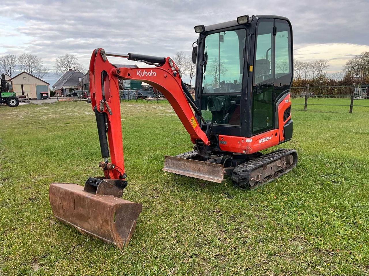 Kubota KX018-4 - Miniexcavadora: foto 1 Kubota KX018-4 - Miniexcavadora: foto 1