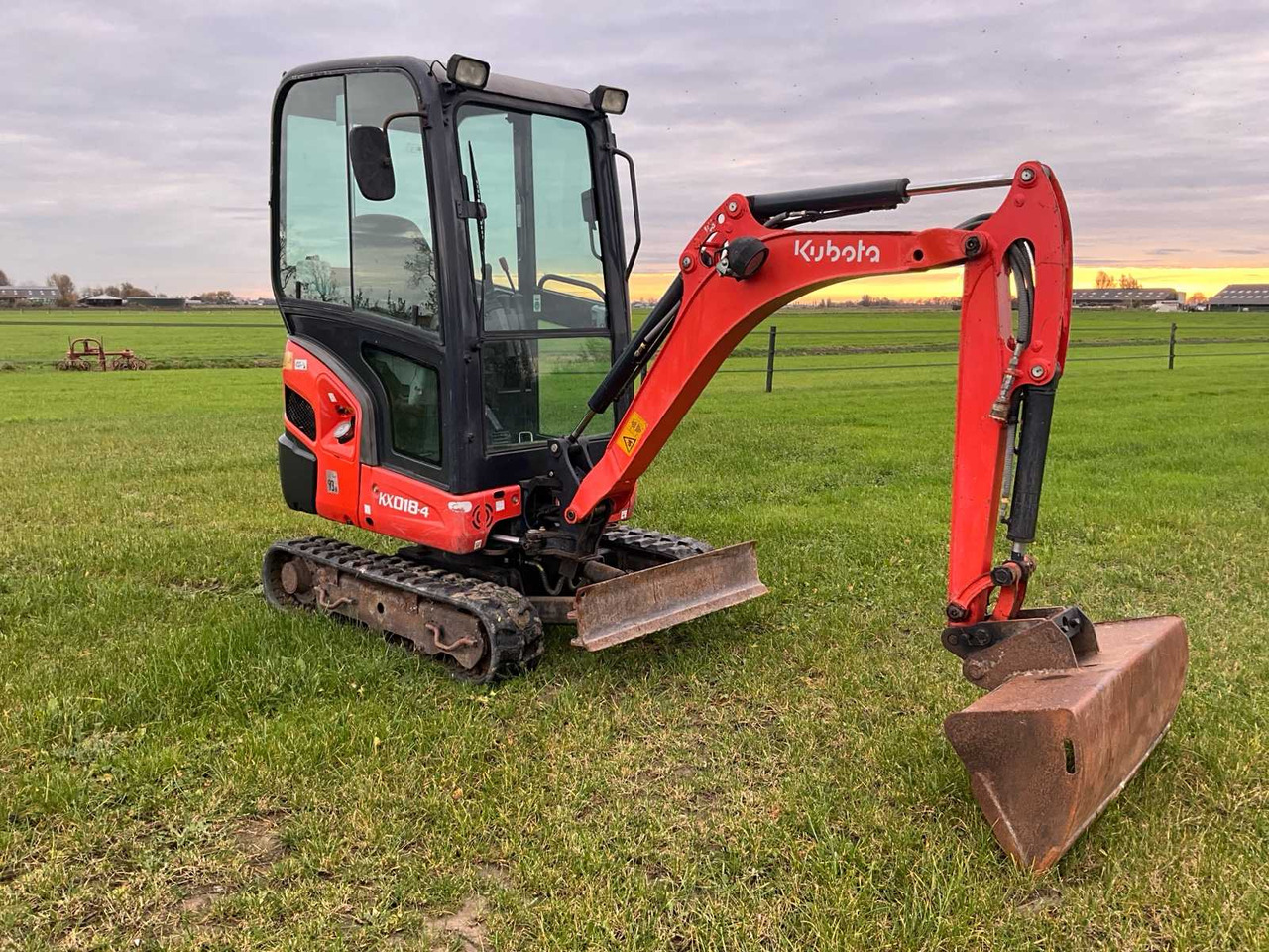 Kubota KX018-4 - Miniexcavadora: foto 4 Kubota KX018-4 - Miniexcavadora: foto 4