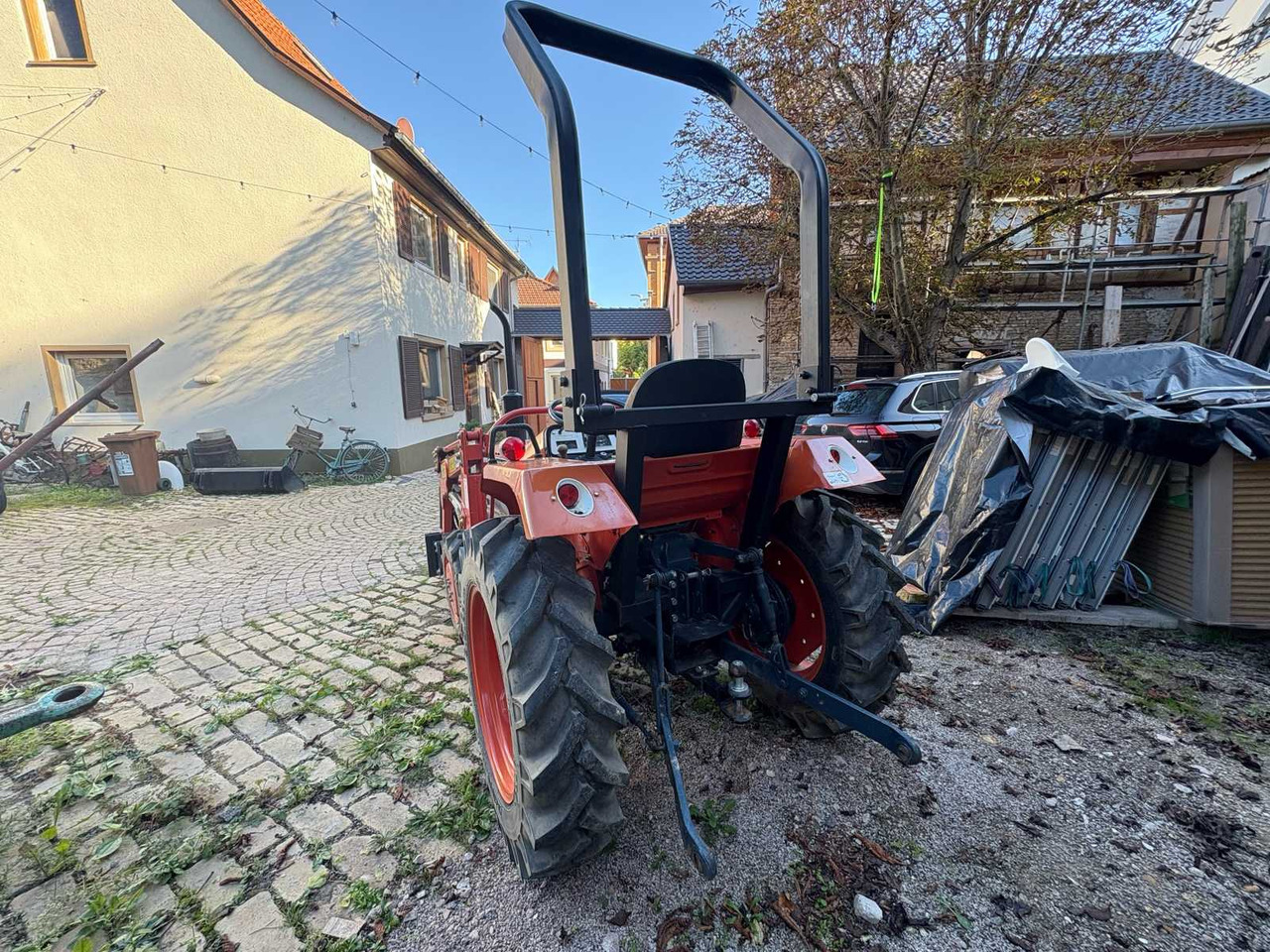 Kubota L-2002 - Tractor: foto 5 Kubota L-2002 - Tractor: foto 5