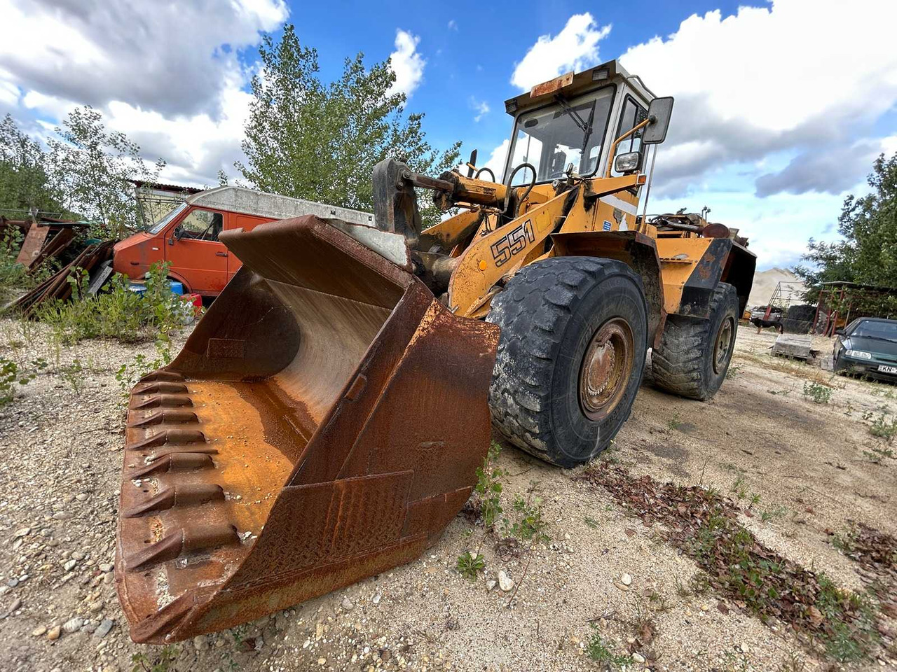 LIEBHERR L551 - Cargadora de ruedas: foto 4 LIEBHERR L551 - Cargadora de ruedas: foto 4