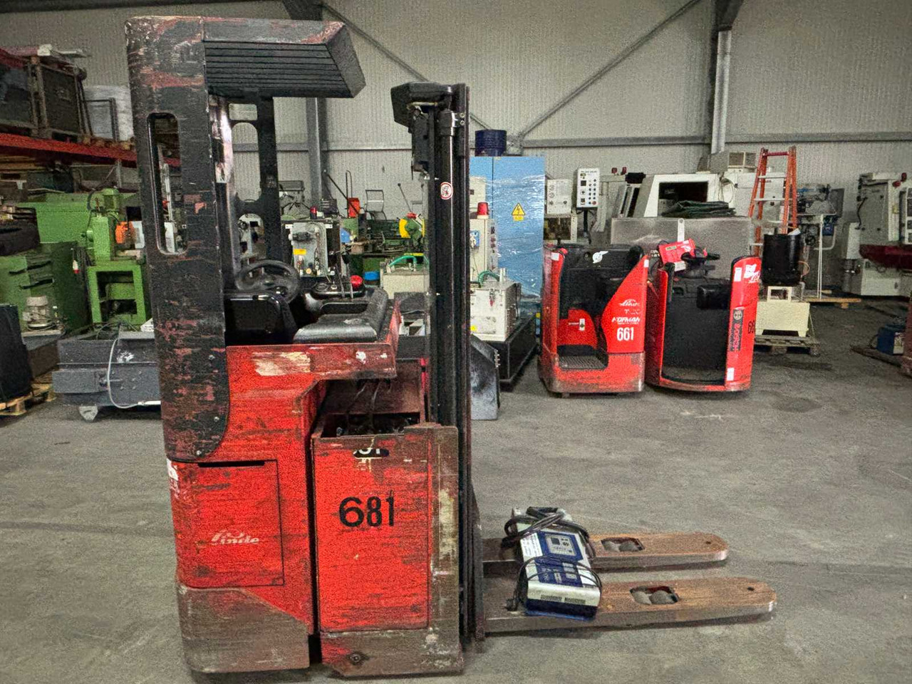 LINDE L 16 REACH FORKLIFT - Carretilla elevadora: foto 1 LINDE L 16 REACH FORKLIFT - Carretilla elevadora: foto 1