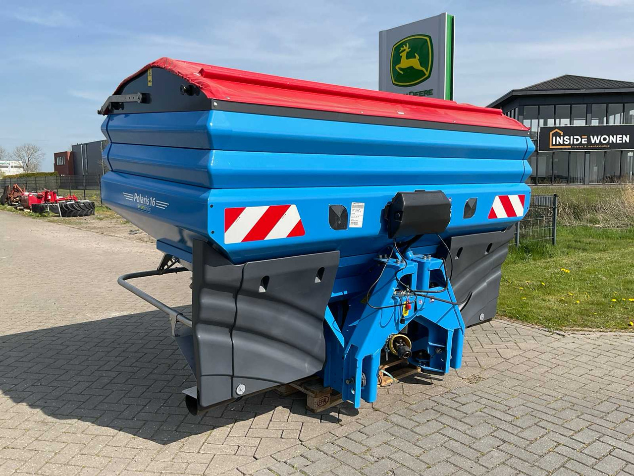 Lemken Polaris 16 - Esparcidor de fertilizantes: foto 1 Lemken Polaris 16 - Esparcidor de fertilizantes: foto 1