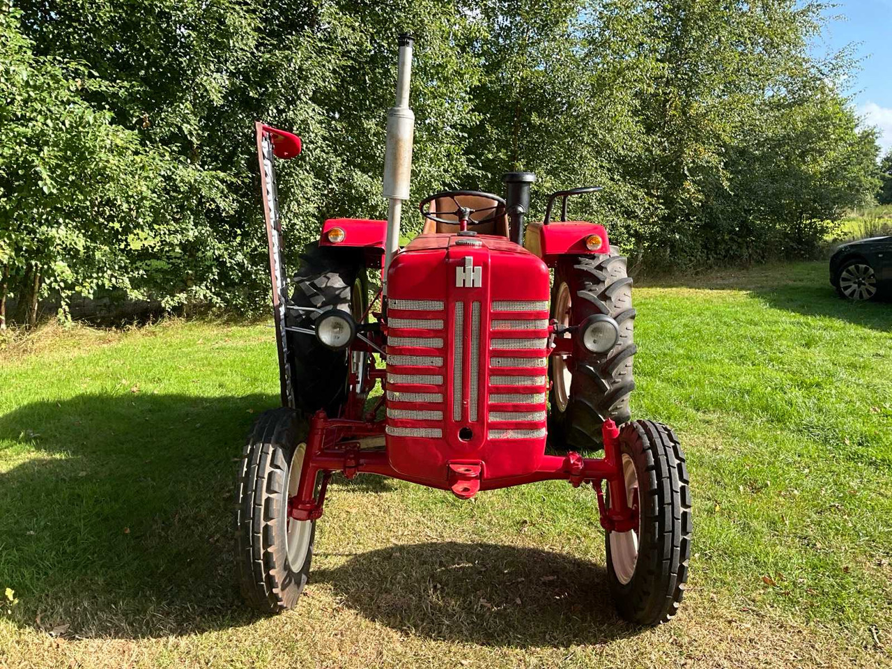 Mc Cormick international D-324 - Tractor: foto 3 Mc Cormick international D-324 - Tractor: foto 3