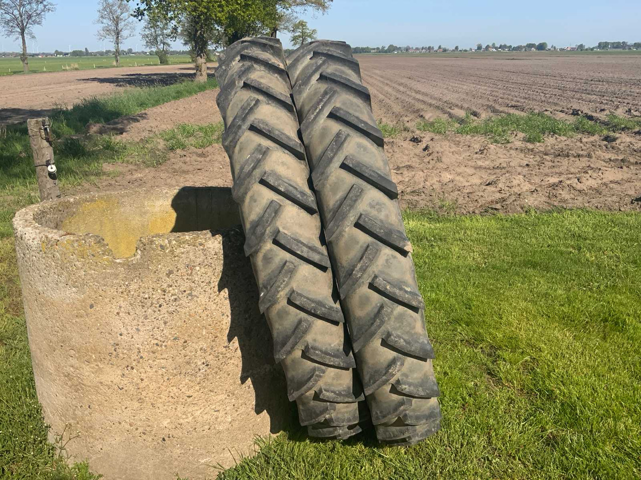 Michelin 9.5-48 bibagrip 3 - Neumáticos y llantas para Tractor: foto 2 Michelin 9.5-48 bibagrip 3 - Neumáticos y llantas para Tractor: foto 2