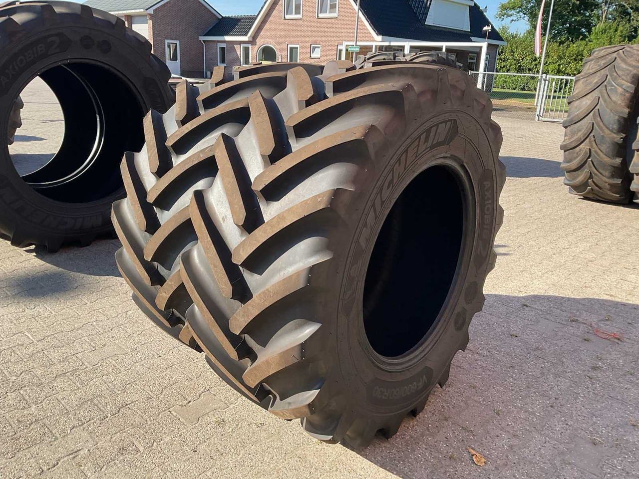Michelin Axiobib 2 - Neumáticos y llantas para Tractor: foto 2 Michelin Axiobib 2 - Neumáticos y llantas para Tractor: foto 2