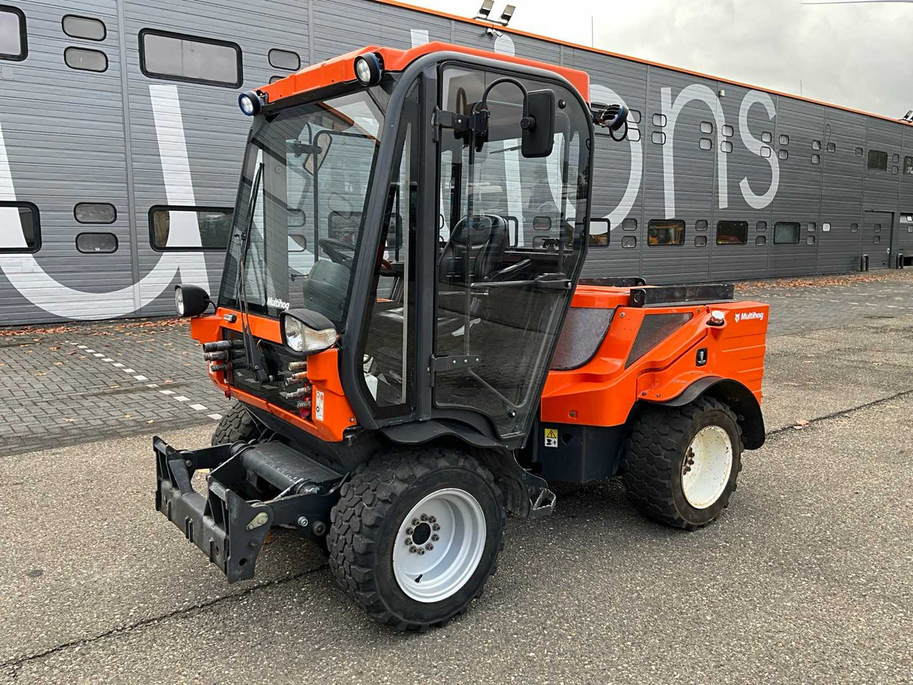 Multihog MH90 - Tractor: foto 1 Multihog MH90 - Tractor: foto 1