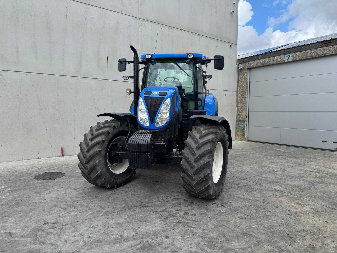New Holland T7.200 - Tractor: foto 2 New Holland T7.200 - Tractor: foto 2