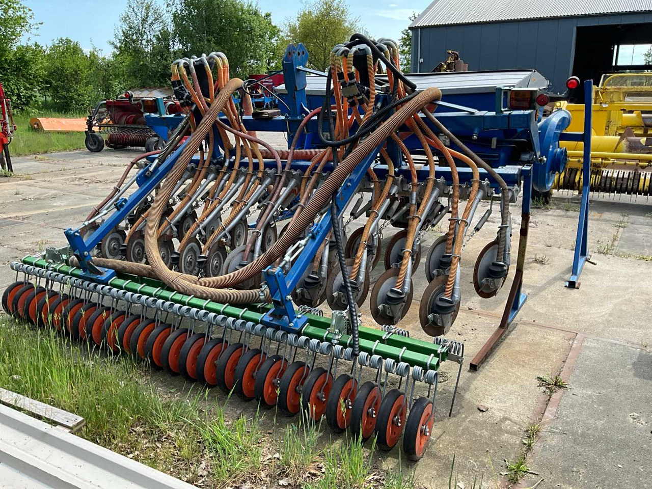 Nordsten NS4030 HYD 24 ERM - Maquinaria de siembra: foto 3 Nordsten NS4030 HYD 24 ERM - Maquinaria de siembra: foto 3