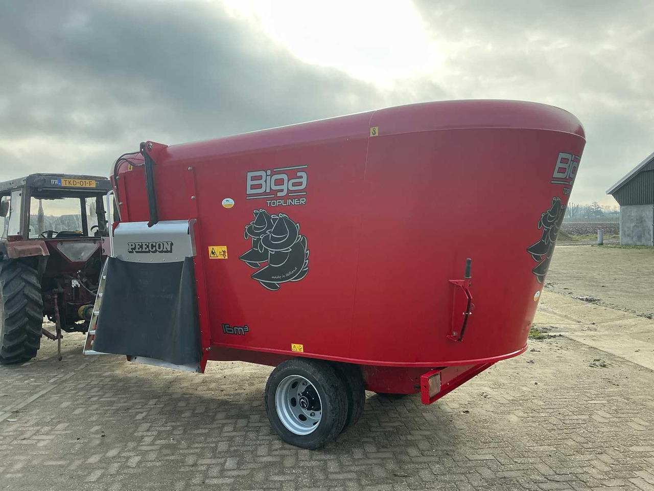 Peecon Biga Topliner 16m3 VMT-160 - Desensiladora: foto 3 Peecon Biga Topliner 16m3 VMT-160 - Desensiladora: foto 3