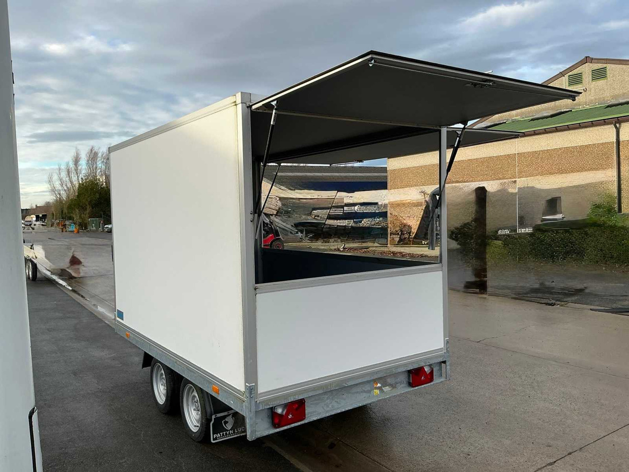 2023 HAPERT SAPPHIRE FOOD TRUCK - Remolque: foto 4 2023 HAPERT SAPPHIRE FOOD TRUCK - Remolque: foto 4