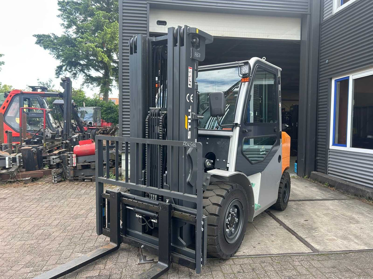 STILL - 2021 - RC42-40 - FORKLIFT TRIPLEX - FREE-LIFT - SIDE-SHIFT - 4TH FUNCTION - Carretilla elevadora: foto 1 STILL - 2021 - RC42-40 - FORKLIFT TRIPLEX - FREE-LIFT - SIDE-SHIFT - 4TH FUNCTION - Carretilla elevadora: foto 1