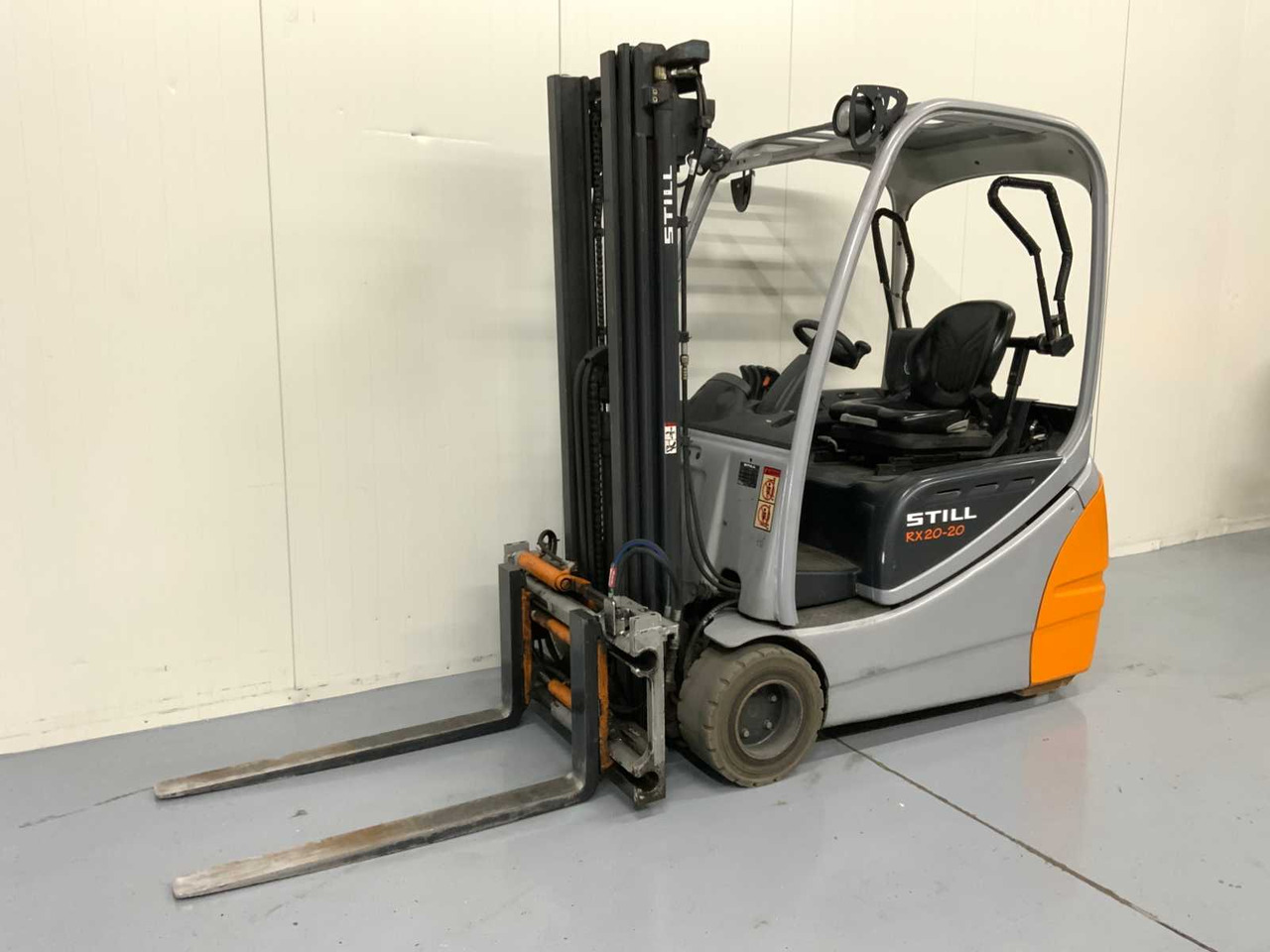 STILL RX20-20 - 4.7M TRIPLEX, FREE-LIFT, SIDE-SHIFT, FORK POSITIONER - FORKLIFT - Carretilla elevadora: foto 1 STILL RX20-20 - 4.7M TRIPLEX, FREE-LIFT, SIDE-SHIFT, FORK POSITIONER - FORKLIFT - Carretilla elevadora: foto 1