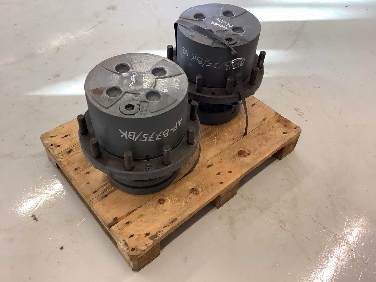 UNUSED 2X LIEBHERR 914 FINAL DELAY - Excavadora de ruedas: foto 5 UNUSED 2X LIEBHERR 914 FINAL DELAY - Excavadora de ruedas: foto 5