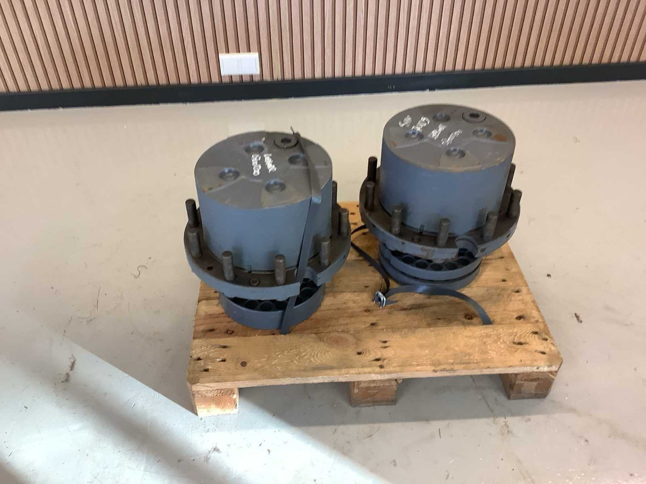 UNUSED 2X LIEBHERR 914 FINAL DELAY - Excavadora de ruedas: foto 2 UNUSED 2X LIEBHERR 914 FINAL DELAY - Excavadora de ruedas: foto 2