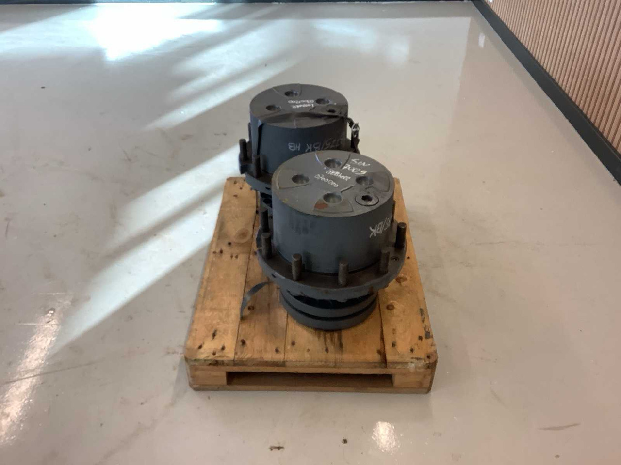 UNUSED 2X LIEBHERR 914 FINAL DELAY - Excavadora de ruedas: foto 4 UNUSED 2X LIEBHERR 914 FINAL DELAY - Excavadora de ruedas: foto 4