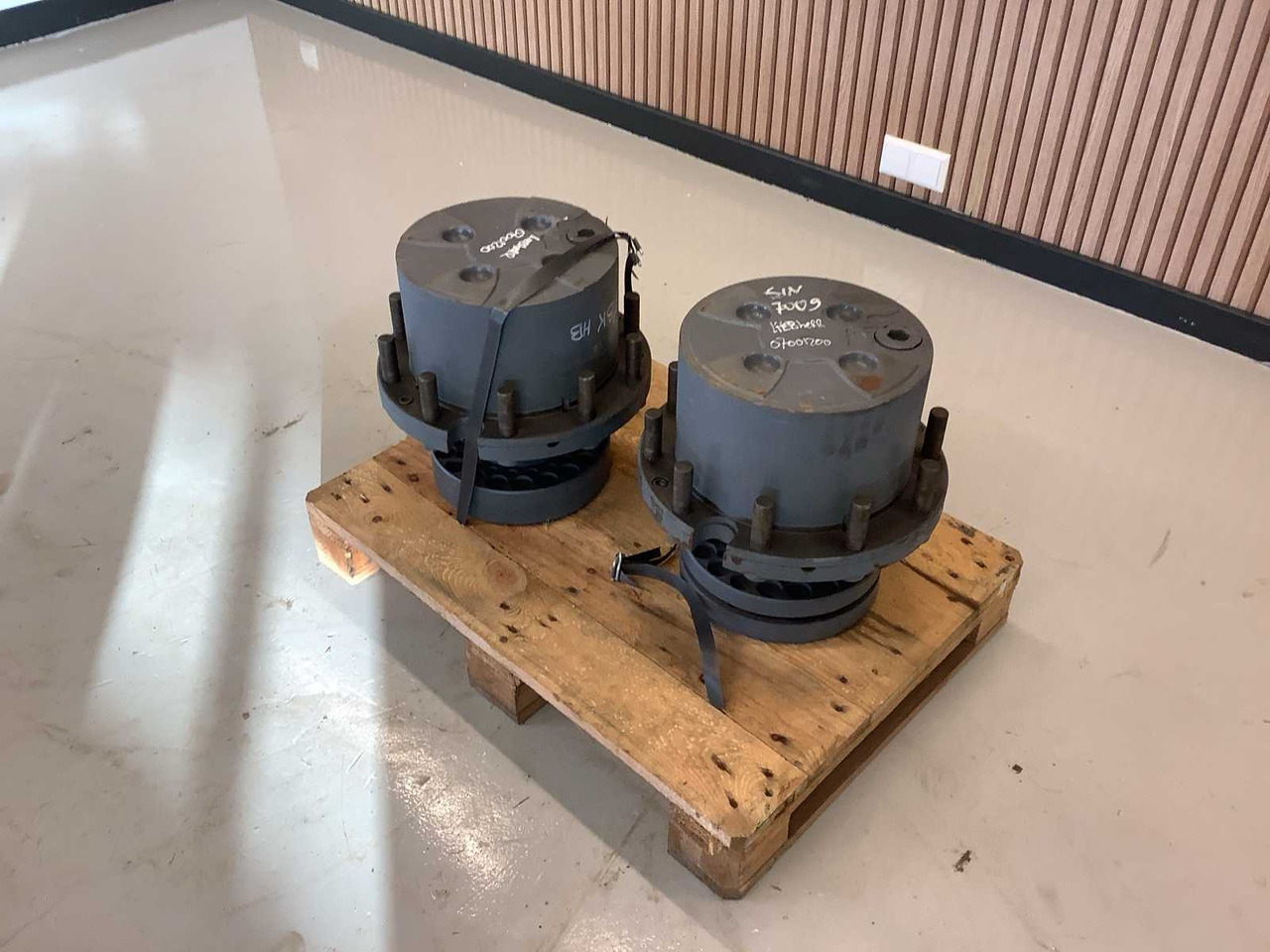 UNUSED 2X LIEBHERR 914 FINAL DELAY - Excavadora de ruedas: foto 3 UNUSED 2X LIEBHERR 914 FINAL DELAY - Excavadora de ruedas: foto 3