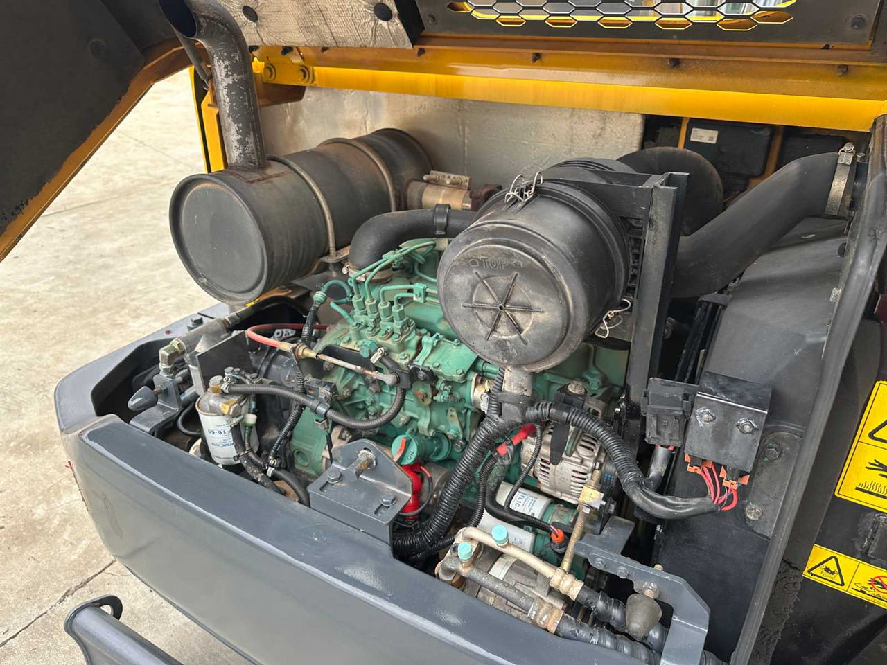 Excavadora de cadenas VOLVO EC55D: foto 25
