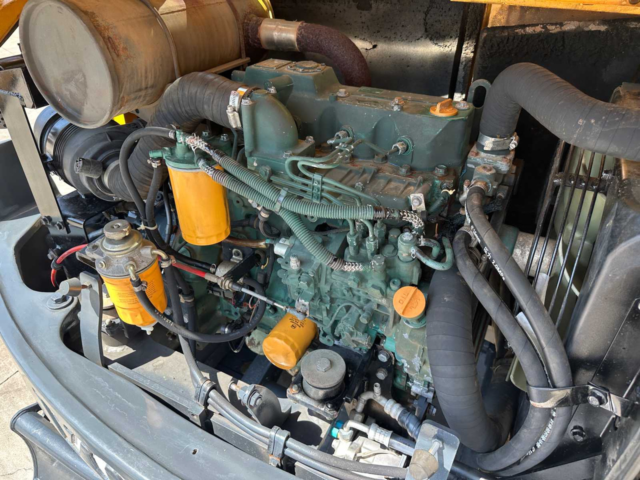 Excavadora de cadenas Volvo EC55B: foto 27
