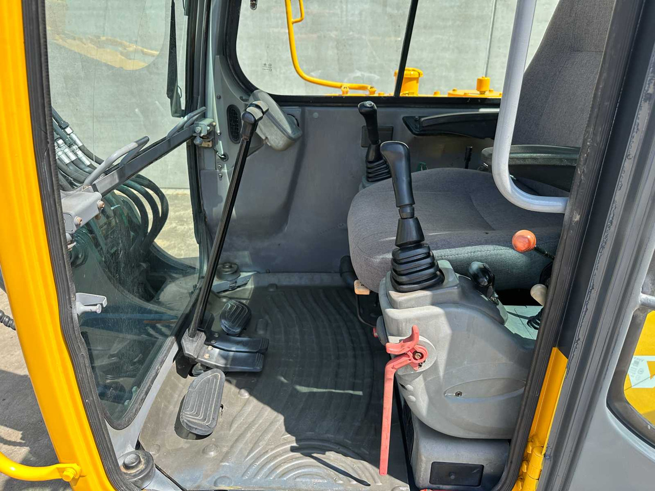 Excavadora de cadenas Volvo EC55B: foto 32