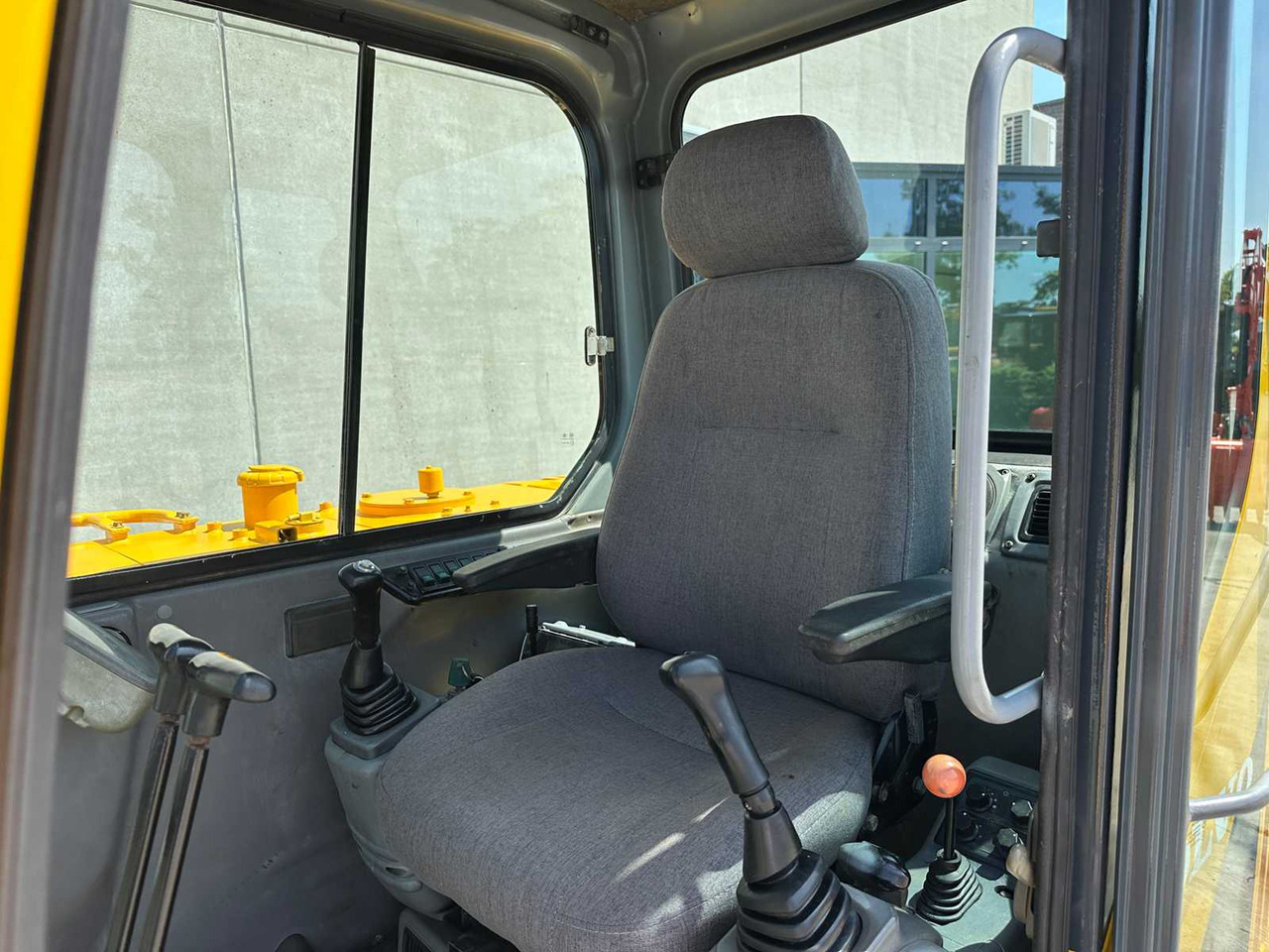 Excavadora de cadenas Volvo EC55B: foto 31