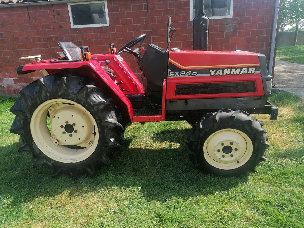 Yanmar FX24D - Mini tractor: foto 3 Yanmar FX24D - Mini tractor: foto 3