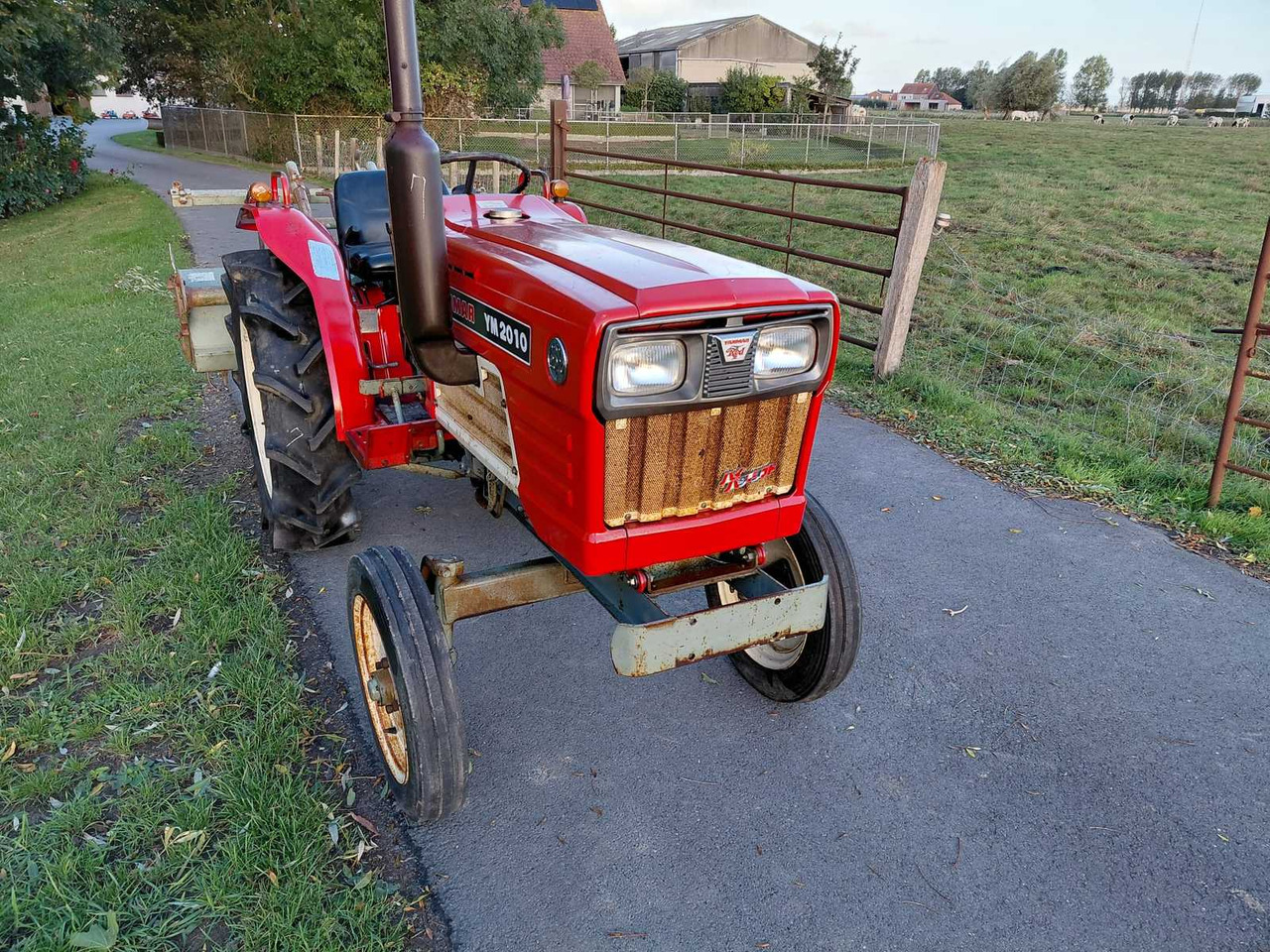 Yanmar YM2010 - Mini tractor: foto 2 Yanmar YM2010 - Mini tractor: foto 2