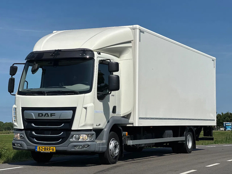 DAF LF 210 LF210.12 - Camión caja cerrada: foto 1 DAF LF 210 LF210.12 - Camión caja cerrada: foto 1
