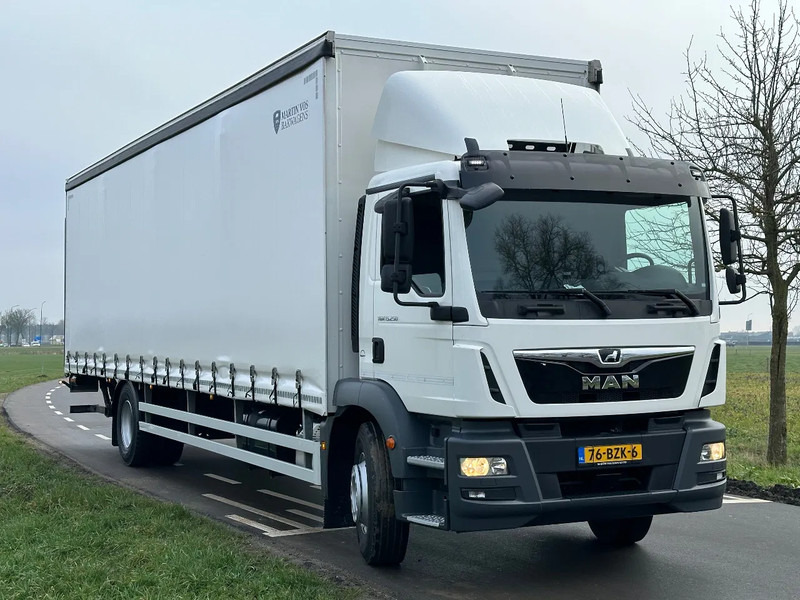 MAN TGM TGM. 15.250. EURO6. 2020. Schuifzeil Bakwagen met Laadklep 990x248x270 - Camión lona: foto 2 MAN TGM TGM. 15.250. EURO6. 2020. Schuifzeil Bakwagen met Laadklep 990x248x270 - Camión lona: foto 2