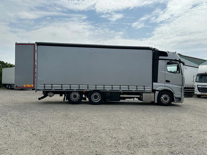 Mercedes-Benz Actros ACTROS 2545LL 2020. Als in nieuwstaat!! - Camión lona: foto 3 Mercedes-Benz Actros ACTROS 2545LL 2020. Als in nieuwstaat!! - Camión lona: foto 3