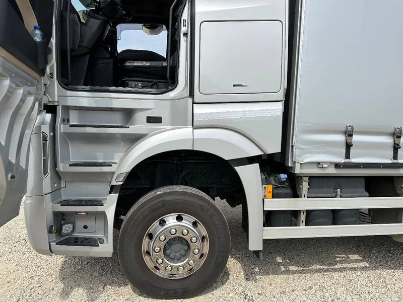 Mercedes-Benz Actros ACTROS 2545LL 2020. Als in nieuwstaat!! - Camión lona: foto 5 Mercedes-Benz Actros ACTROS 2545LL 2020. Als in nieuwstaat!! - Camión lona: foto 5