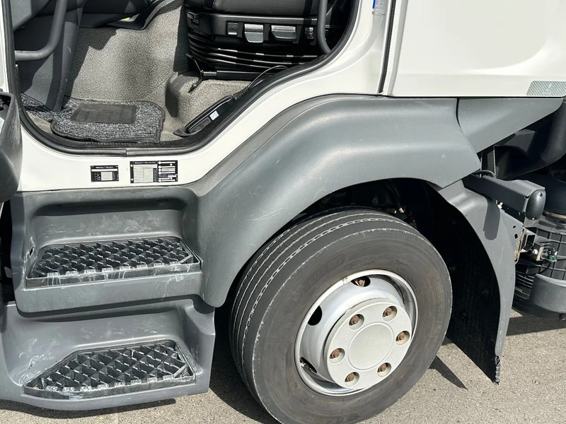 Renault D240.12. EURO6. 11-2021. - Camión lona: foto 5 Renault D240.12. EURO6. 11-2021. - Camión lona: foto 5