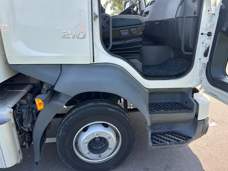 Camión caja cerrada Volvo FL 210.12 EURO6: foto 10