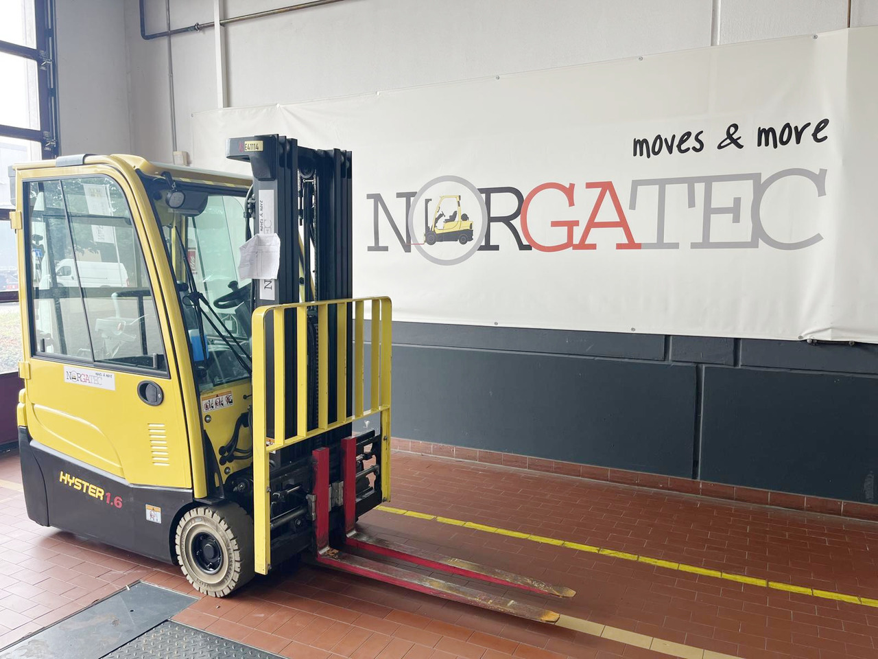 Hyster J1.6XNT MWB - Carretilla elevadora eléctrica: foto 2 Hyster J1.6XNT MWB - Carretilla elevadora eléctrica: foto 2