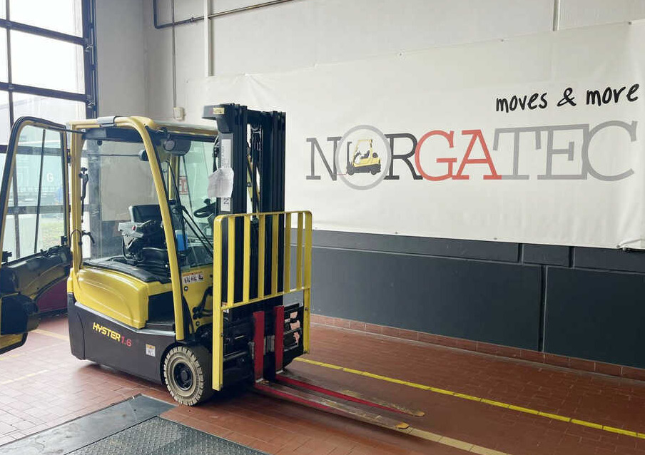 Hyster J1.6XNT MWB - Carretilla elevadora eléctrica: foto 1 Hyster J1.6XNT MWB - Carretilla elevadora eléctrica: foto 1