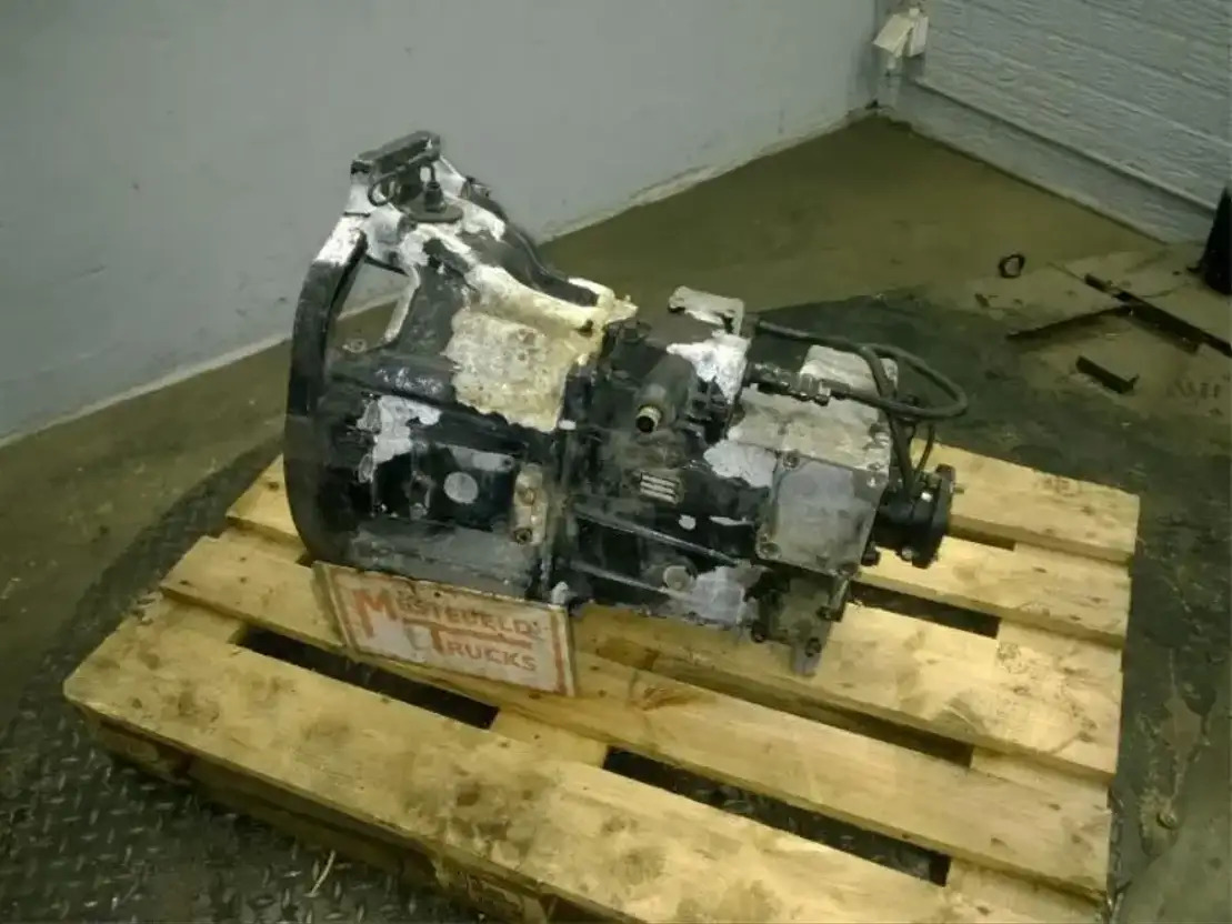 Iveco Versn bak 2838-5 - Caja de cambios y piezas para Camión: foto 1 Iveco Versn bak 2838-5 - Caja de cambios y piezas para Camión: foto 1