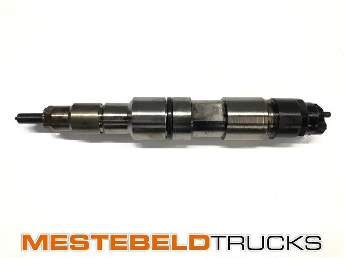 MAN Injector D0834 LFL62 TGL - Procesamiento de combustible para Camión: foto 1 MAN Injector D0834 LFL62 TGL - Procesamiento de combustible para Camión: foto 1
