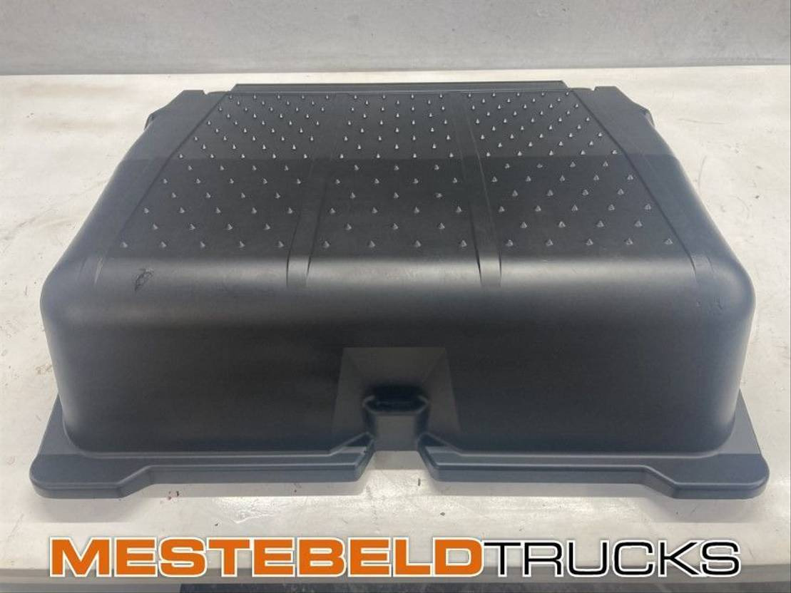 Mercedes-Benz Accubakdeksel - Bastidor/ Chasis para Camión: foto 1 Mercedes-Benz Accubakdeksel - Bastidor/ Chasis para Camión: foto 1