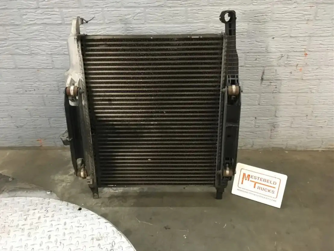 Mercedes-Benz Intercooler Axor - Sistema de refrigeración para Camión: foto 1 Mercedes-Benz Intercooler Axor - Sistema de refrigeración para Camión: foto 1
