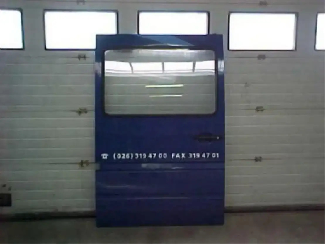 Mercedes-Benz Zijdeur sprinter - Cabina e interior para Camión: foto 1 Mercedes-Benz Zijdeur sprinter - Cabina e interior para Camión: foto 1