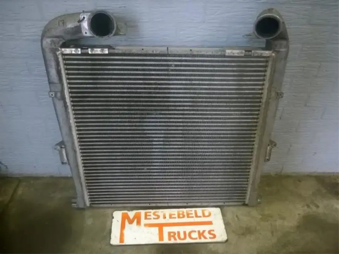 Scania Intercooler R-serie - Sistema de refrigeración para Camión: foto 1 Scania Intercooler R-serie - Sistema de refrigeración para Camión: foto 1