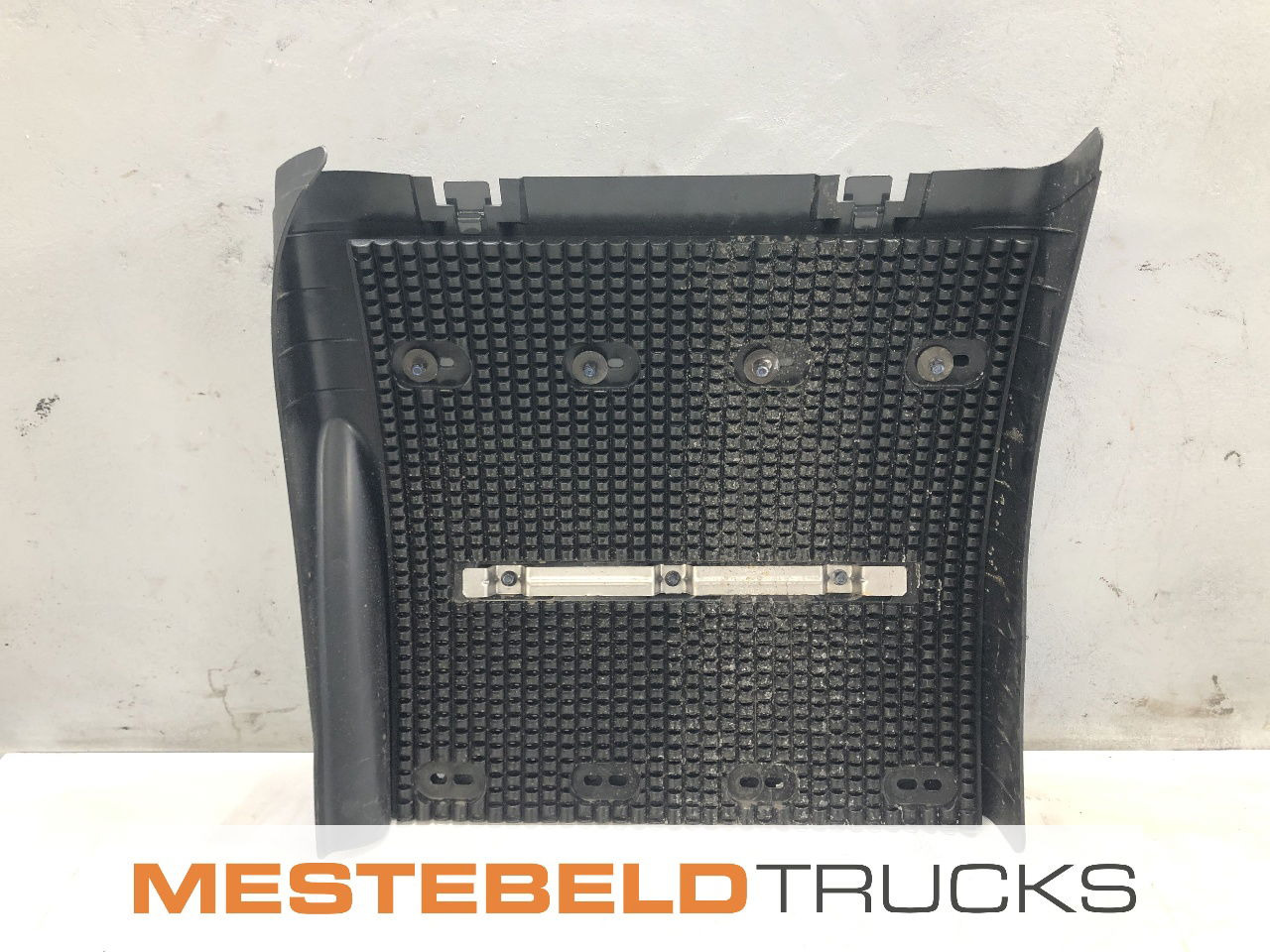 Scania Spatbord met binnenwerk achter - Bastidor/ Chasis para Camión: foto 2 Scania Spatbord met binnenwerk achter - Bastidor/ Chasis para Camión: foto 2