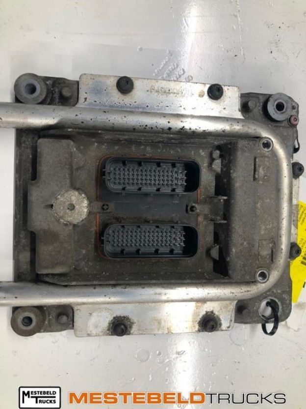 Volvo ECU D7F 240 EEV - Sistema eléctrico para Camión: foto 2 Volvo ECU D7F 240 EEV - Sistema eléctrico para Camión: foto 2