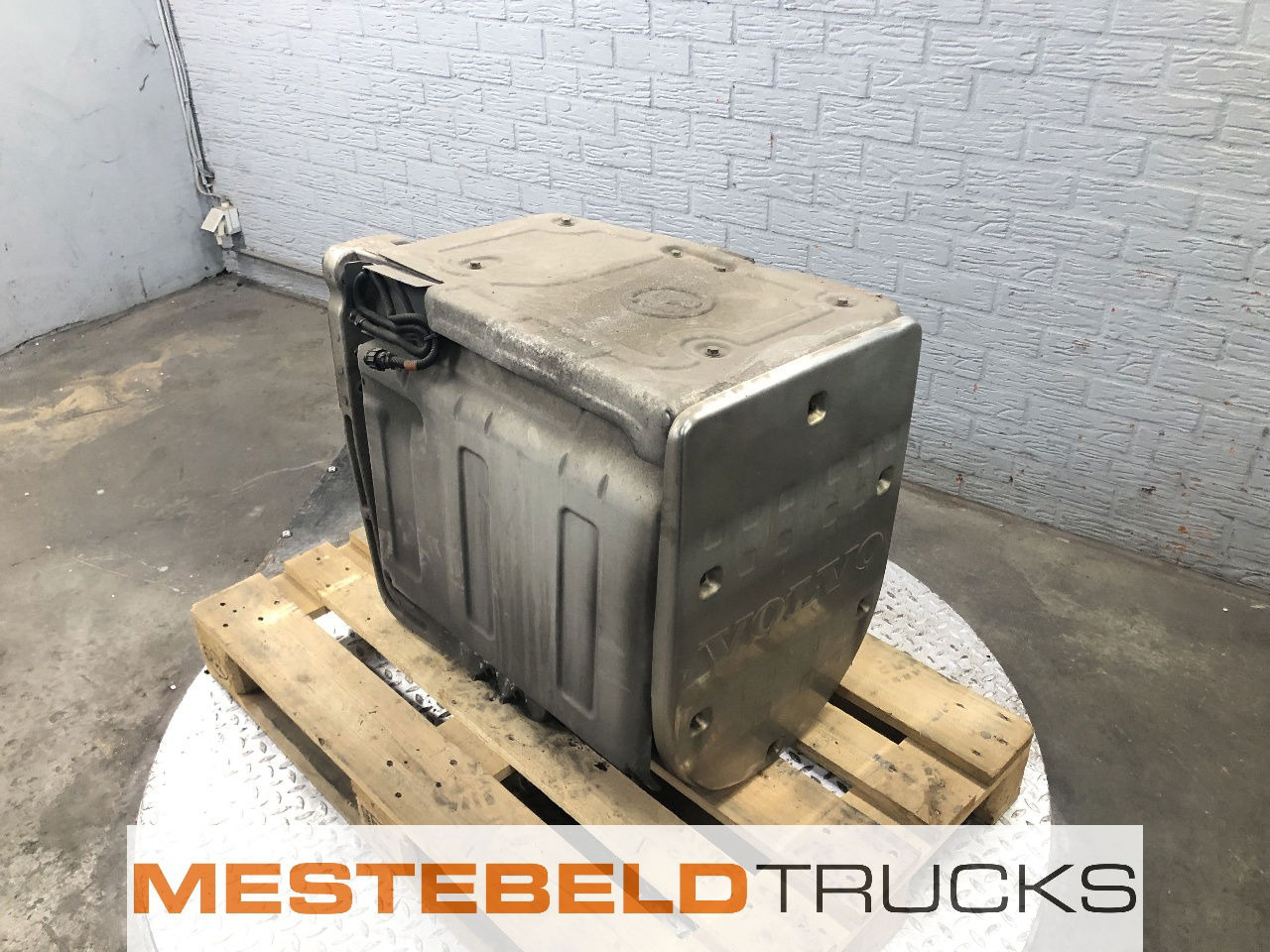 Volvo Katalysator - Silenciador/ Sistema de escape para Camión: foto 1 Volvo Katalysator - Silenciador/ Sistema de escape para Camión: foto 1